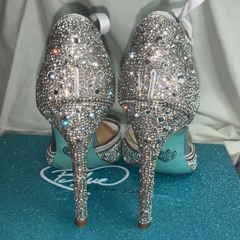 NIB Blue by Betsey Johnson  IRIS Silver Rhinestone Heels Women's Size 8M